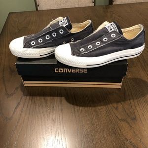Women’s slip on converse